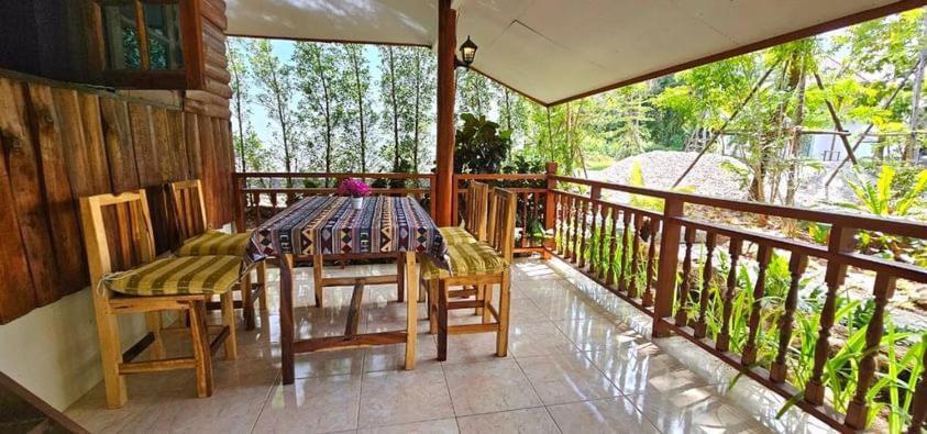 Homdoiintr Farmstay ฮ่อมดอยอินทร์ ฟาร์มสเตย์ Ban Huai Kaeo Bagian luar foto